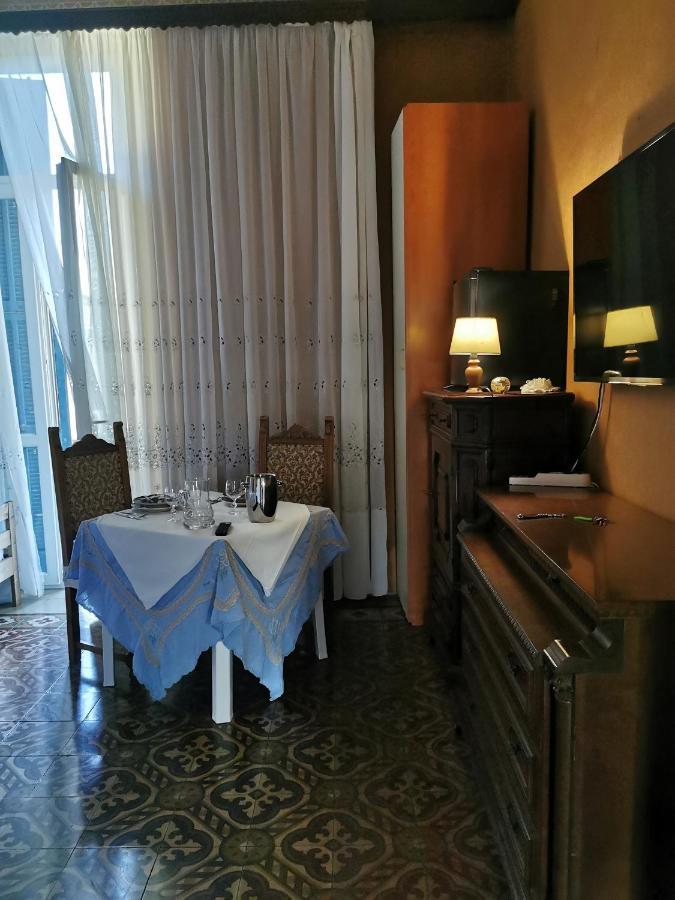 Albisola Bed And Breakfast アルビソーラ・スペリオーレ エクステリア 写真